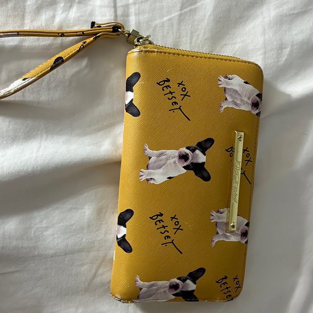 Betsey Johnson wallet